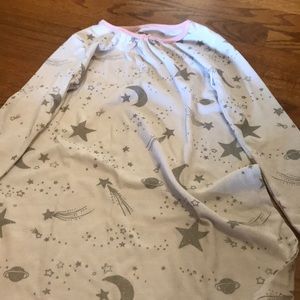 Carter’s 4-5 nightgown